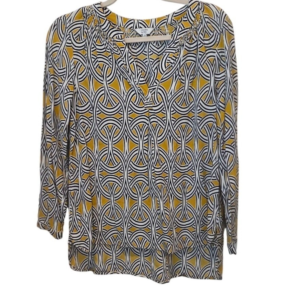 Crown & Ivy Women's‎ XS Yellow Patterned Long Sleeve Blouse Top
